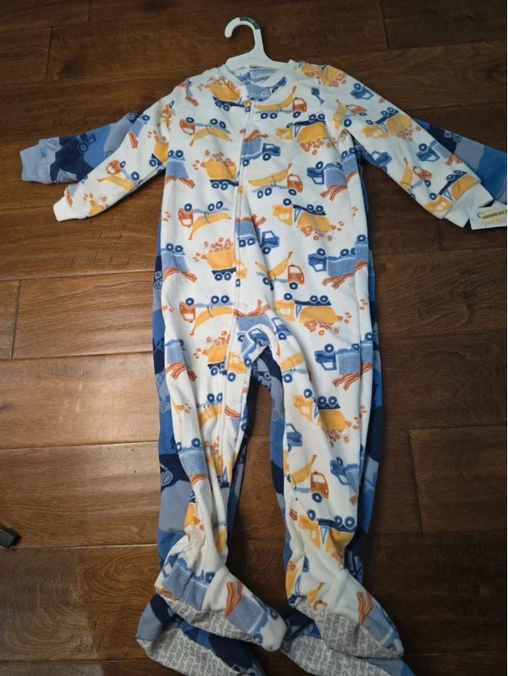 3t brand new fleece carter's pajamas item 528G7